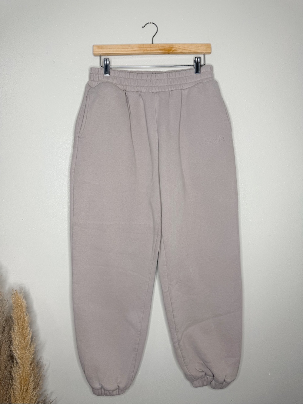 Comfrt | Signature Sweatpants, size large, like new - Picture 5 of 13